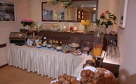 Cafe Schneidewind